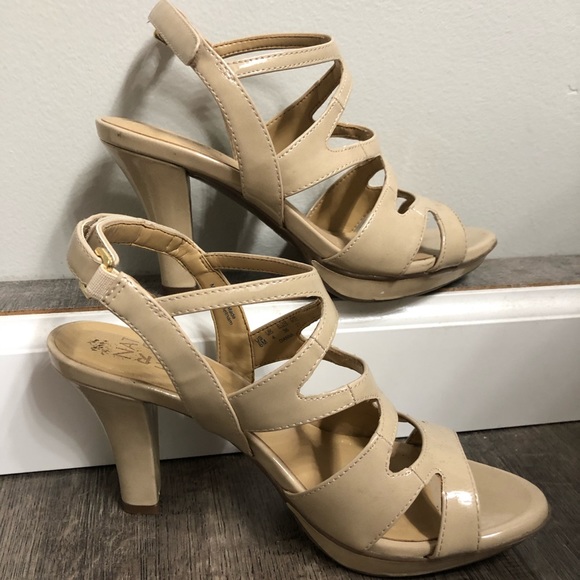 Nude heels - Picture 2 of 4